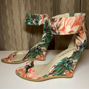 Bakers Fritzi Women's 8 Floral Sandals High Wedge Ankle Strap Open Toe Back Zip